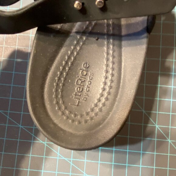 CROC Womens Brooklyn Low Wedge Black/Mushroom Size 10 - Picture 3 of 4